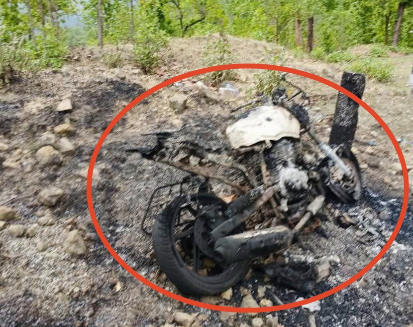 दाङको दंगीशरण जंगलमा मोटरसाइकल जलेको अबस्थामा पल्सर फेला,