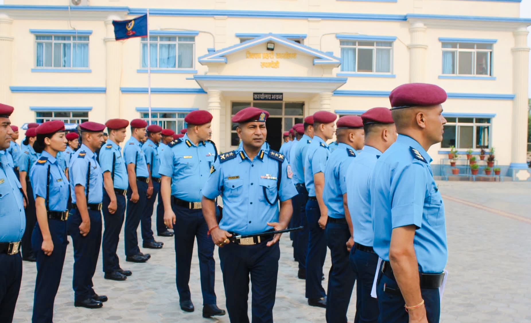रुपन्देही जिल्ला प्रहरी प्रमुख एसपी प्रदीप बहादुर क्षेत्रीद्वारा कार्यालयको निरीक्षण,