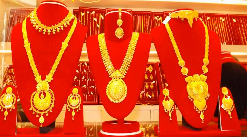 नेपाली बजारमा सुनको मुल्य बढने घट्ने क्रम जारी आज सुनको मूल्य दुई हजार रुपैयाँले घट्यो,