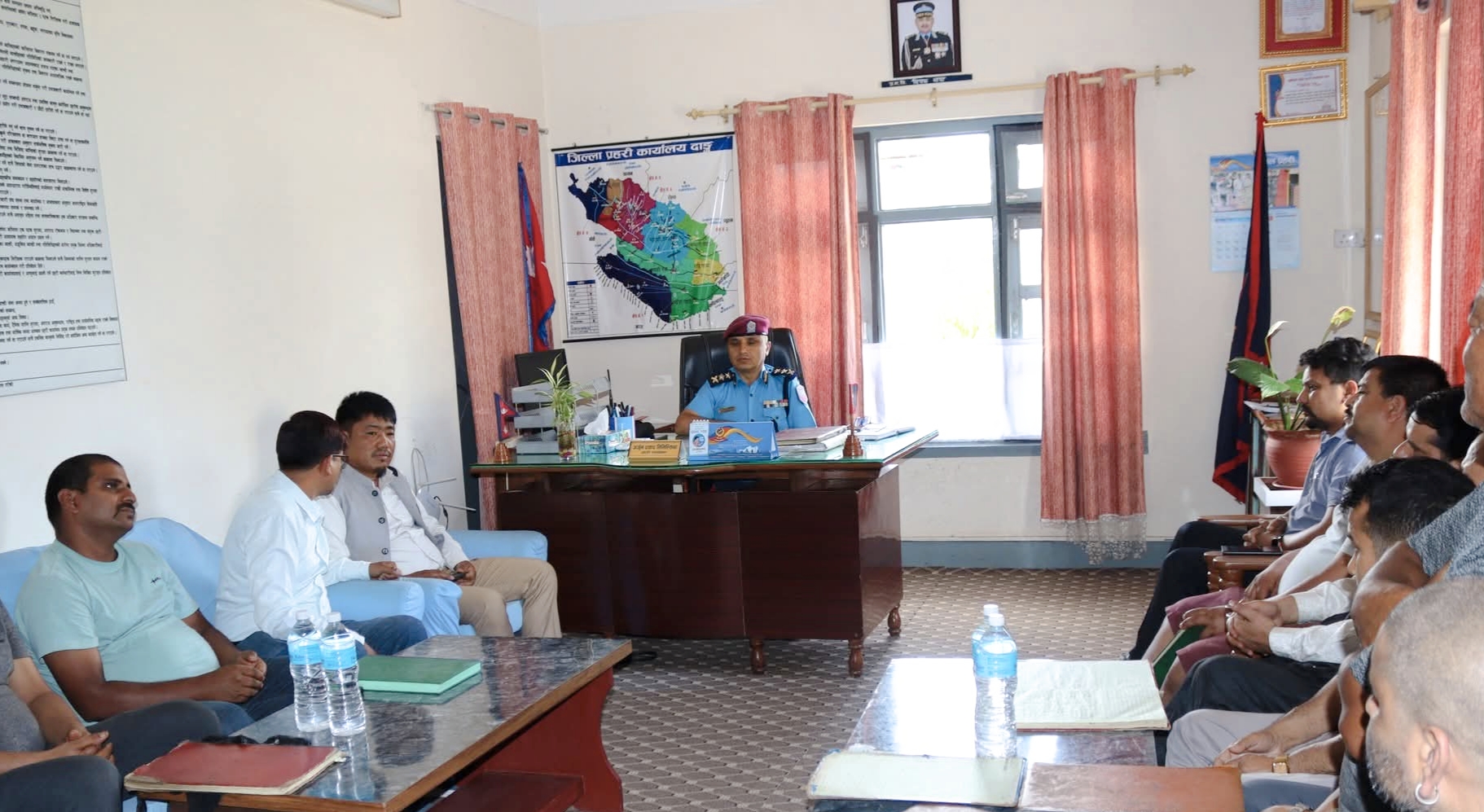 दाङ जिल्ला प्रहरी प्रमुख एसपी तिमिल्सिनाले दाङका होटल व्यवसायीहरुसंग अन्तरक्रिया,