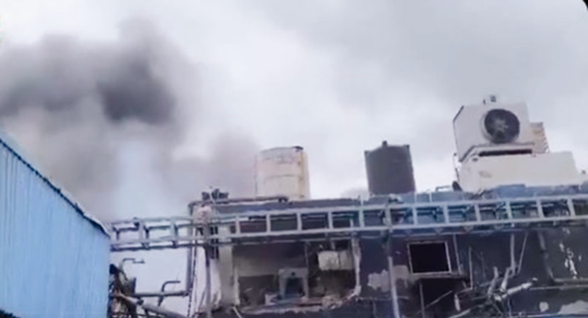 हैदराबादको औद्योगिक क्षेत्रमा रहेको एक कारखानामा विस्फोट भएपछि ठुलो आगलागी,