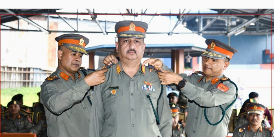 सशस्त्र प्रहरी बलका नवनियुक्त (डीआईजी) मनिष थापालाई दर्ज्यानी चिन्ह प्रदान,