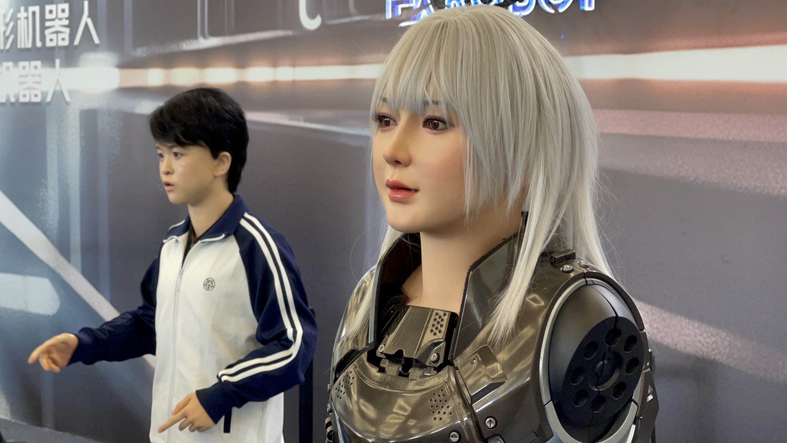 चीनमा पहिलो पटक रोबोट स्टोर खुल्यो