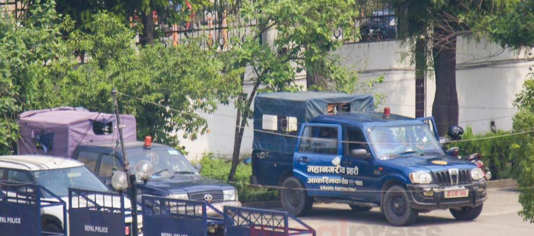 गुन्डा नाइके चक्रे (मिलन गुरुङ) गएराति जन्मदिन मनाउने क्रममा यसरी पक्राउ परेका थिए,