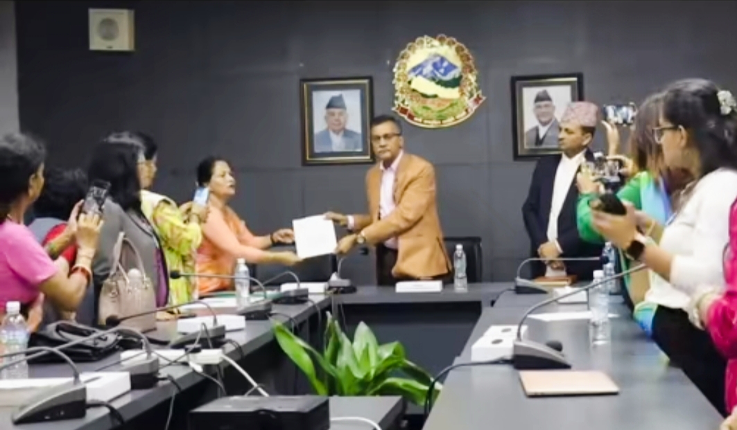 बहुविवाहलाई कानूनी मान्यता नदिन महिला अधिकारकर्मीको ज्ञापनपत्र चर्को बहस सुरु