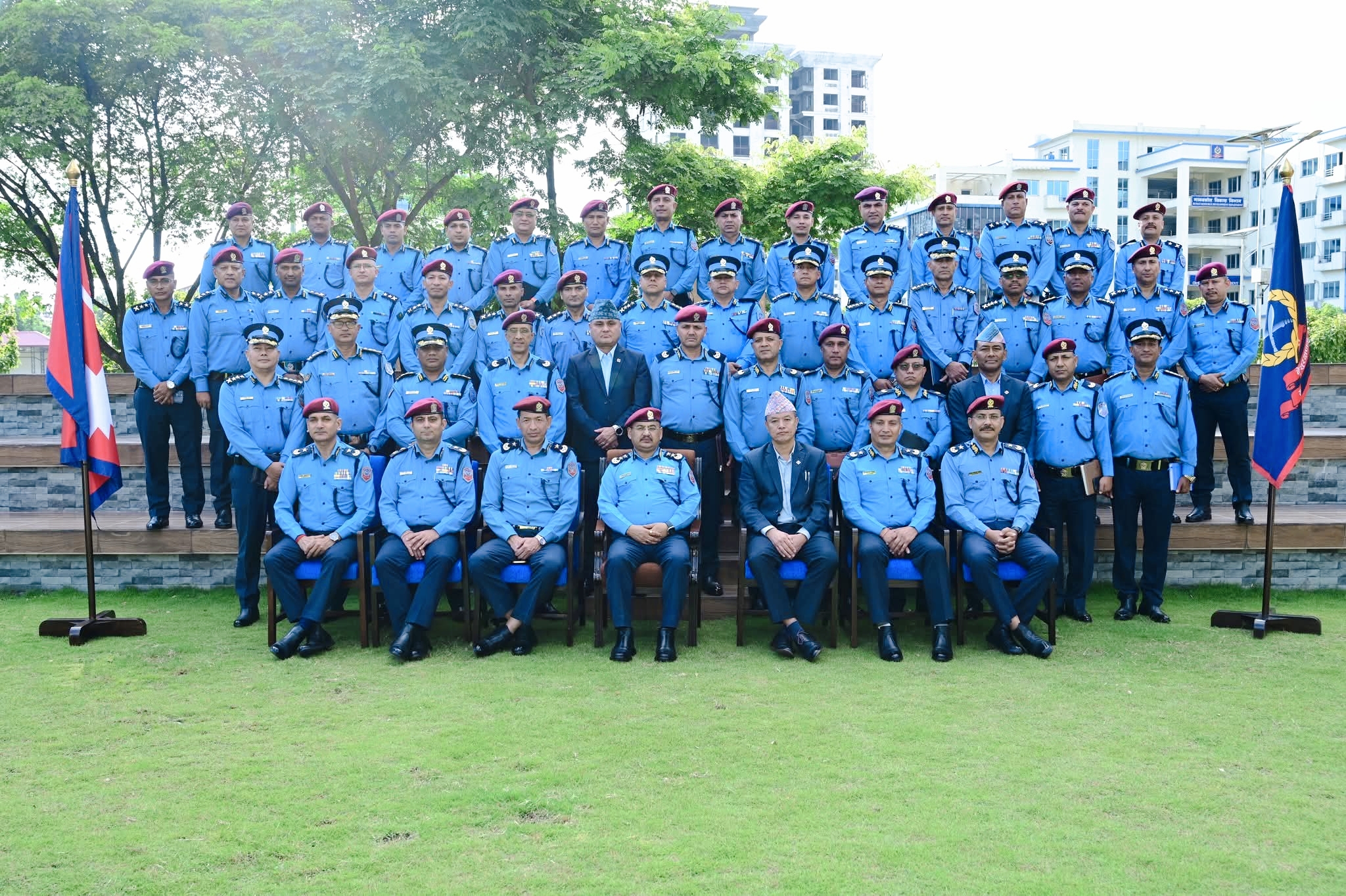 नेपाल प्रहरीका बढुवा भएका ३५ जना प्रहरी अधिकृतहरूलाई दर्ज्यानी चिन्हद्वारा सुशोभित