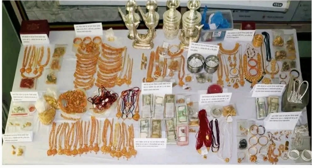 कास्की प्रहरीद्वारा करिब साढे ६ केजी अवैध सुनसहित ११ जना भारतीय नागरिक पक्राउ,