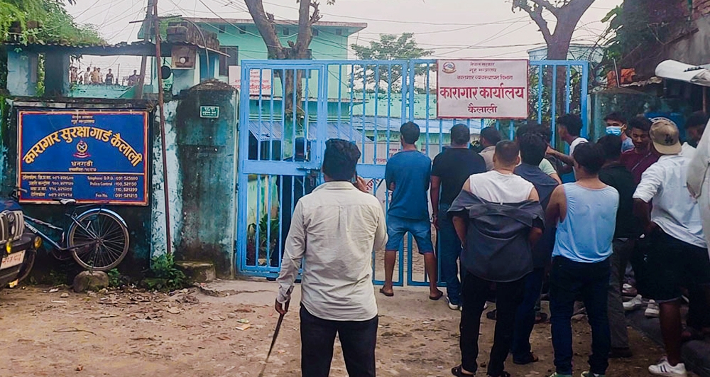 कारागार भित्र झडपमा एक कैदीको ज्यान गएको घटनापछि कैलाली कारागारका जेलर फेरिए,