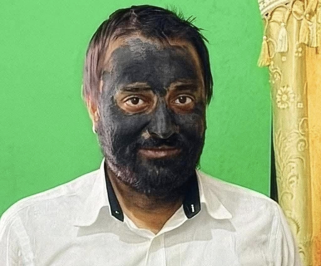 चितवनमा नापी कार्यालयका प्रमुख लम्साललाई नेकपा बहुमतका कार्यकर्ताले दले कालो मोसो,