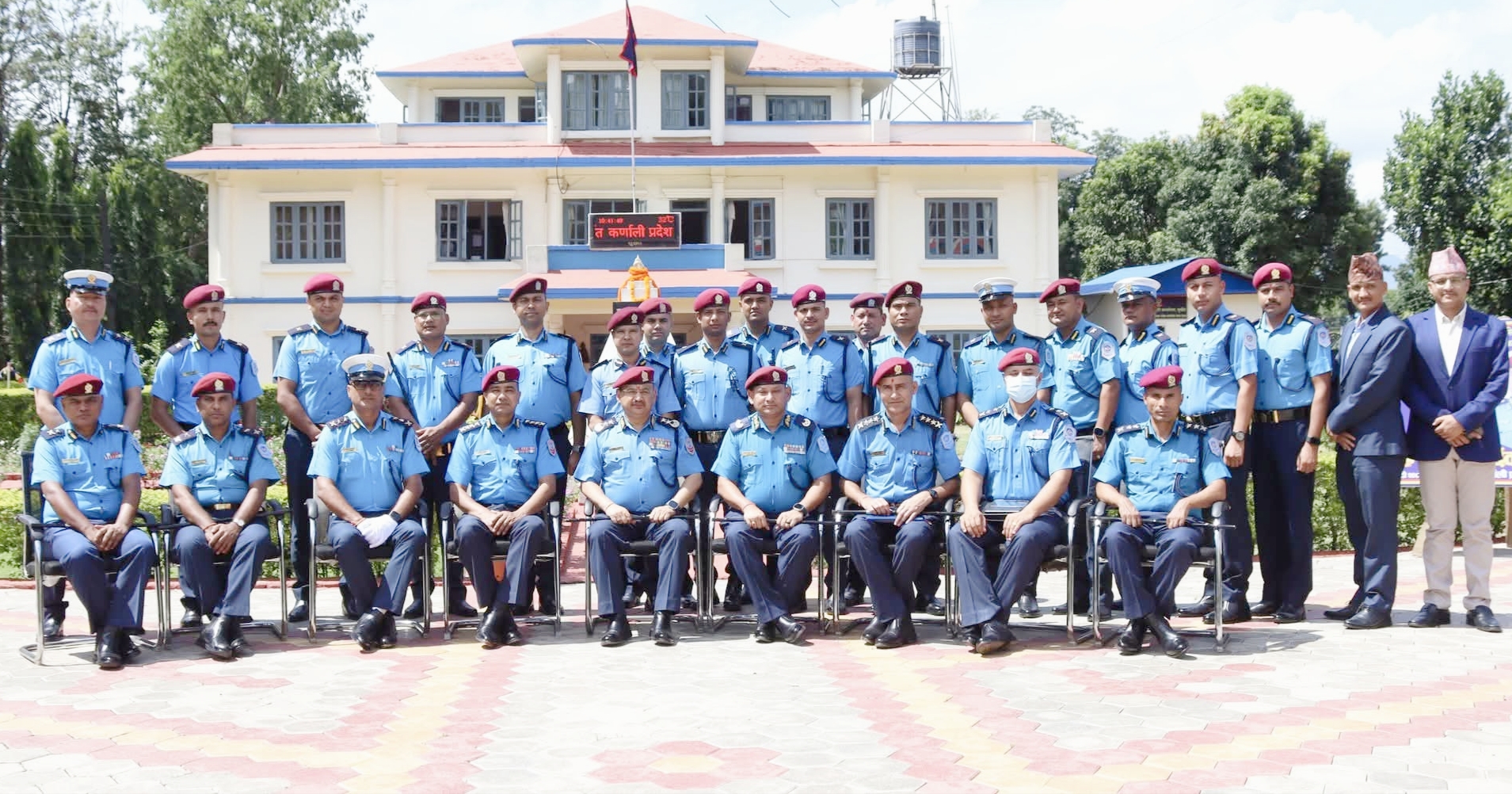 आईजिपी दिपक थापाद्वारा कर्णाली प्रदेश प्रहरी कार्यालयको निरीक्षण तथा अनुगमन,