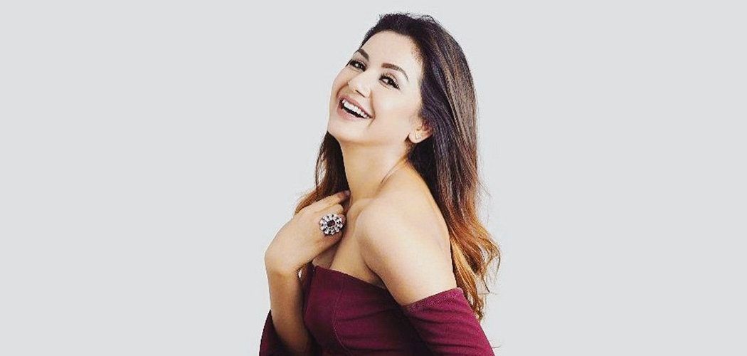 नेपाली चलचित्रकी नायिका बेनिशा हमालको फोटो सुट्