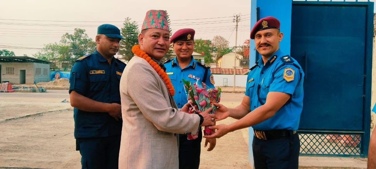 प्रहरी प्रधान कार्यालयले कैलालीका एसपी राणालाई हटायो हमाललाई पठायो,