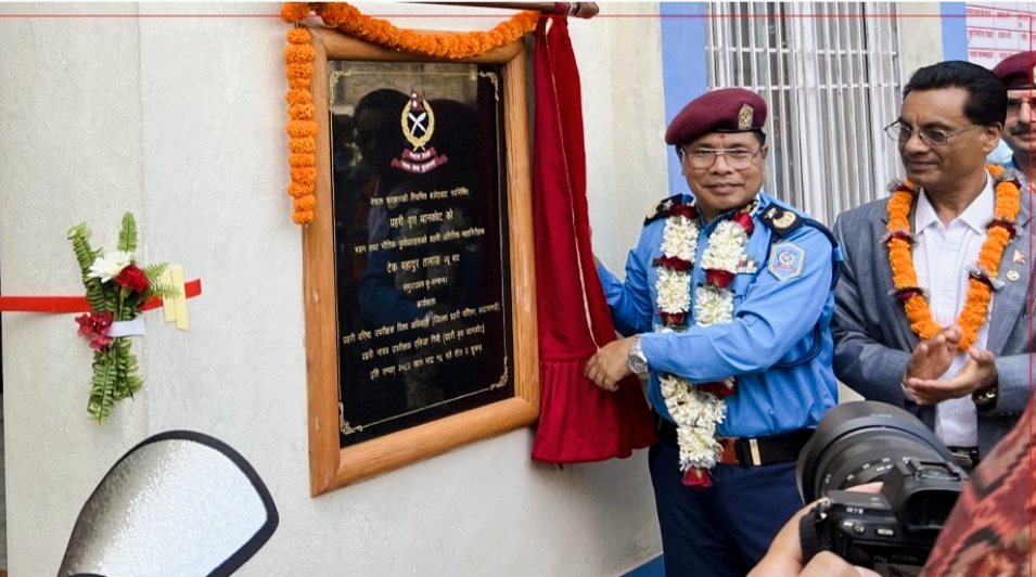 उपत्यका प्रहरी कार्यालय प्रमुख एआईजी टेक तामाङद्वारा नवनिर्मित प्रहरी वृत्त थानकोटको उद्घाटन,