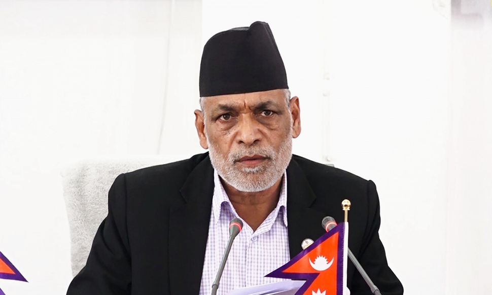 सरकारले गरेको दमन प्रति क्षमायाचना माग्दै घोर आपत्ती जनाउँदै कृषिमन्त्री अधिकारी राजिनामा,