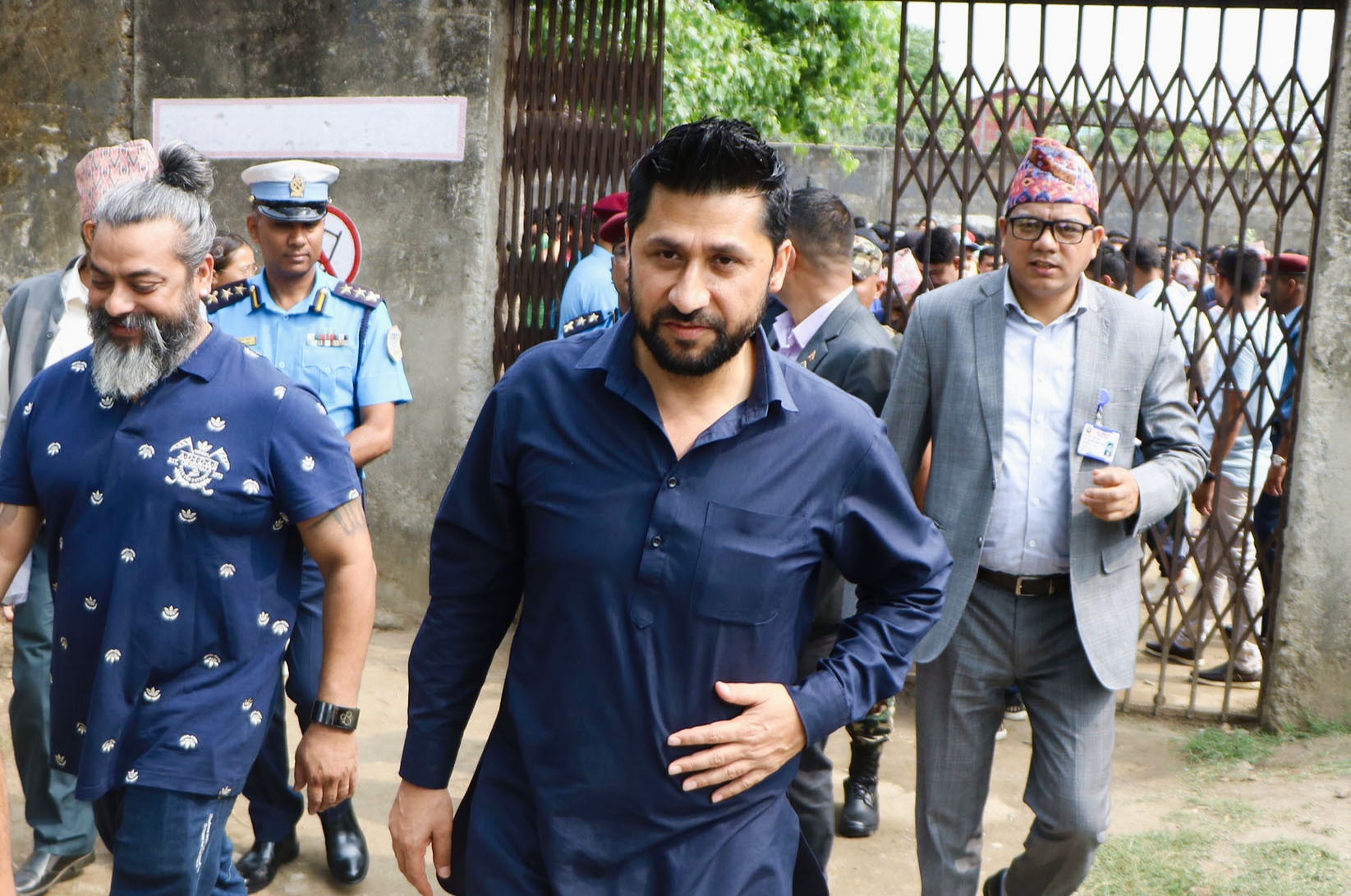 रवि लामिछाने जेलबाट निस्किए