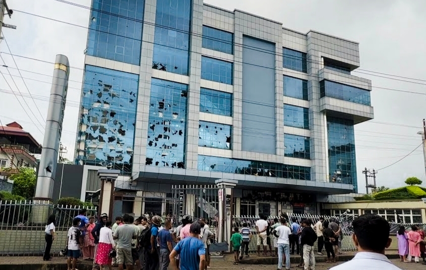 बुटवलको भाटभटेनीमा तोडफोडमा संलग्न शिक्षकलाई स्कुलले निष्कासन गर्यो,