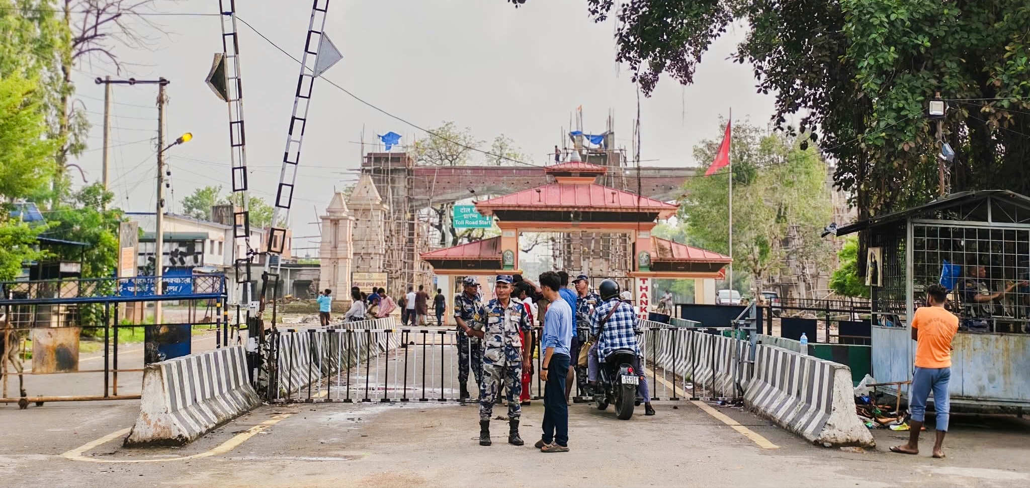 प्रदर्शनको क्रममा केही दिन बन्द गरिएको बाँकेको नेपालगन्ज जमुनाहा नाका खुल्यो,