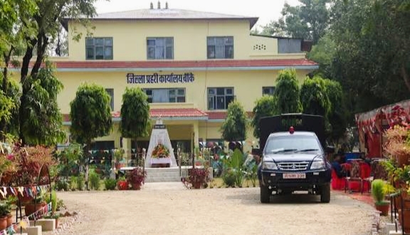 बाँके प्रहरीले आन्दोलनको क्रममा सरकारी कार्यालयमा आगजनी तोडफोडमा संलग्न २ जना पक्राउ,