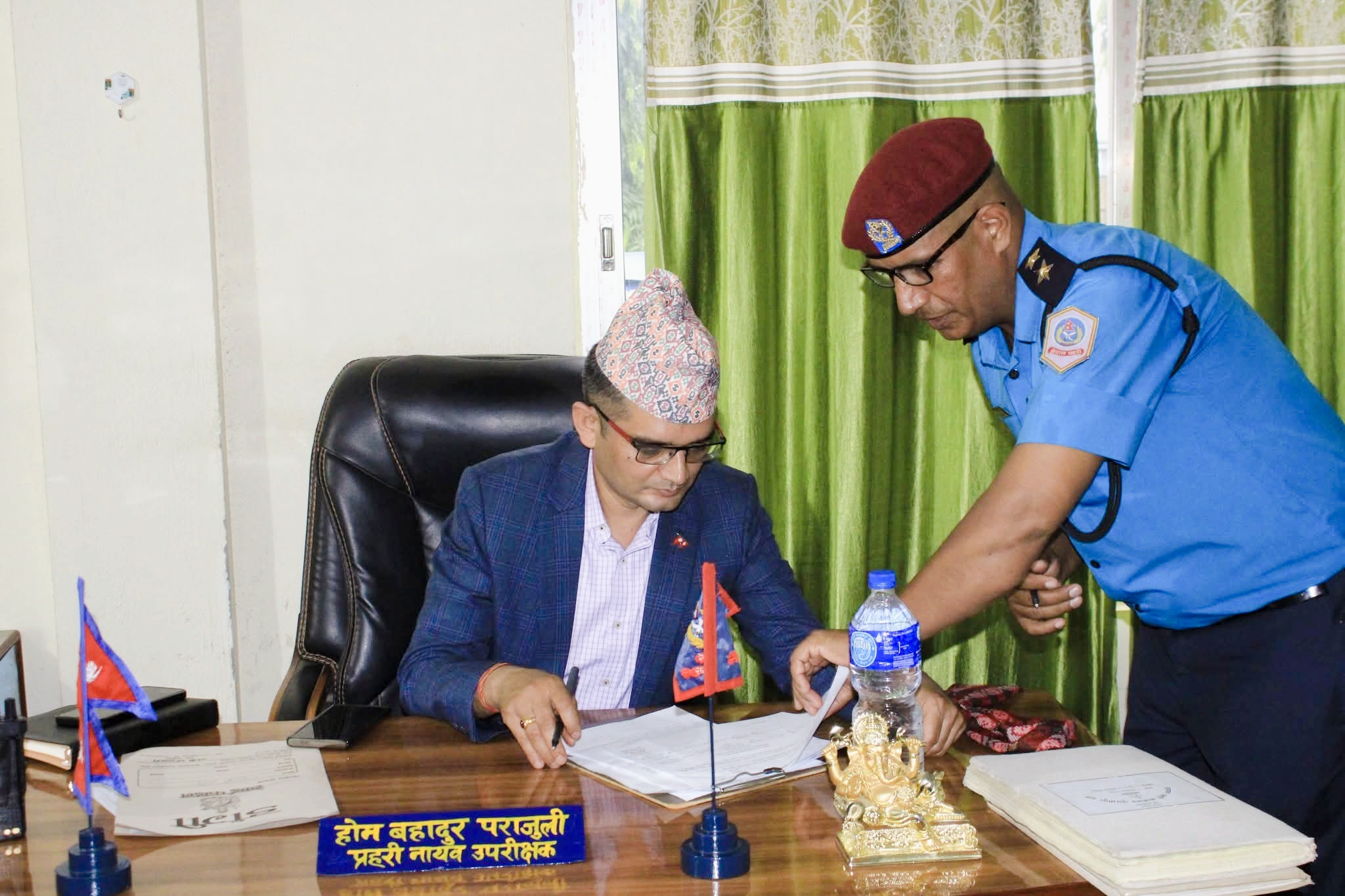 डिएसपी होमबहादुर पराजुलीद्वारा ईलाका प्रहरी कार्यालय तुल्सीपुर प्रमुखको पदभार ग्रहण,