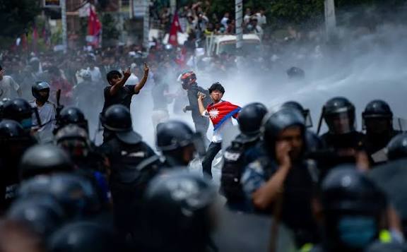 जेनजीको आन्दोलनमा ६ सय १० जना प्रहरी घाइते ६४ जना अझै अस्पतालमा उपचार गर्दै,