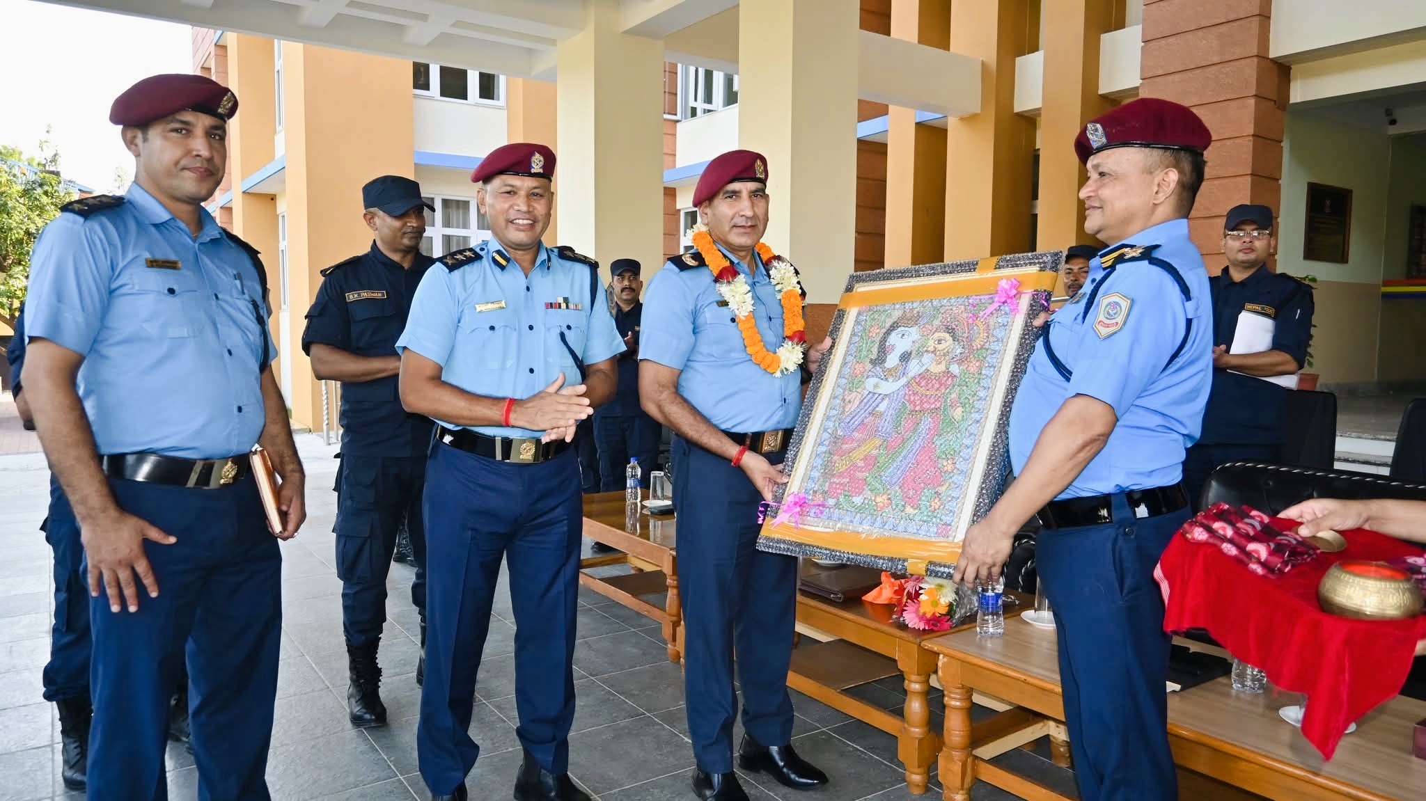 डिआईजी उमा चतुर्बेदी एआईजीमा बढुवा भएपछी मधेस प्रदेश प्रहरीद्वारा भब्य बिदाई,