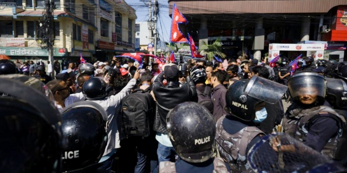 काठमाडौँ सामाखुसी चोकमा राजावादीहरूको प्रदर्शन,