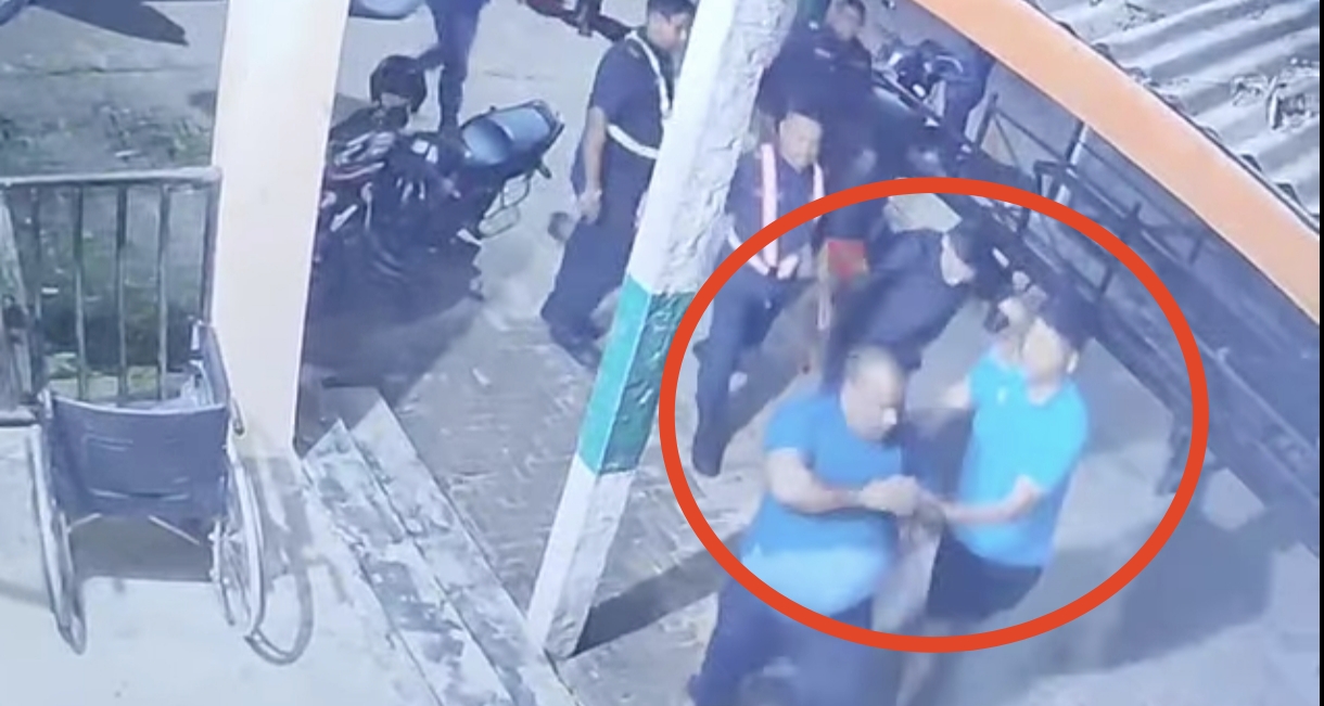 चितवनको माडीमा प्रहरीद्वारा सर्वसाधारणमाथि कुटपिट CCTV फुटेजमा भिडियो सार्वजनिक,