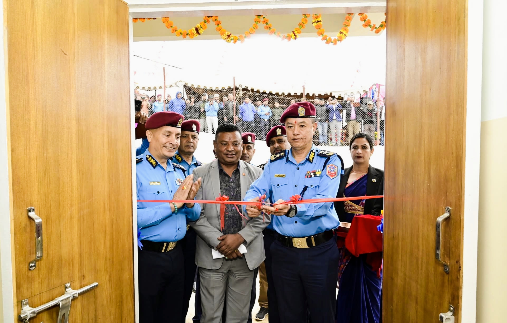 प्रहरी प्रति नागरिकहरुको ठूलो आस्था र भरोसा छ : आईजीपी चन्द्रकुवेर खापुङ