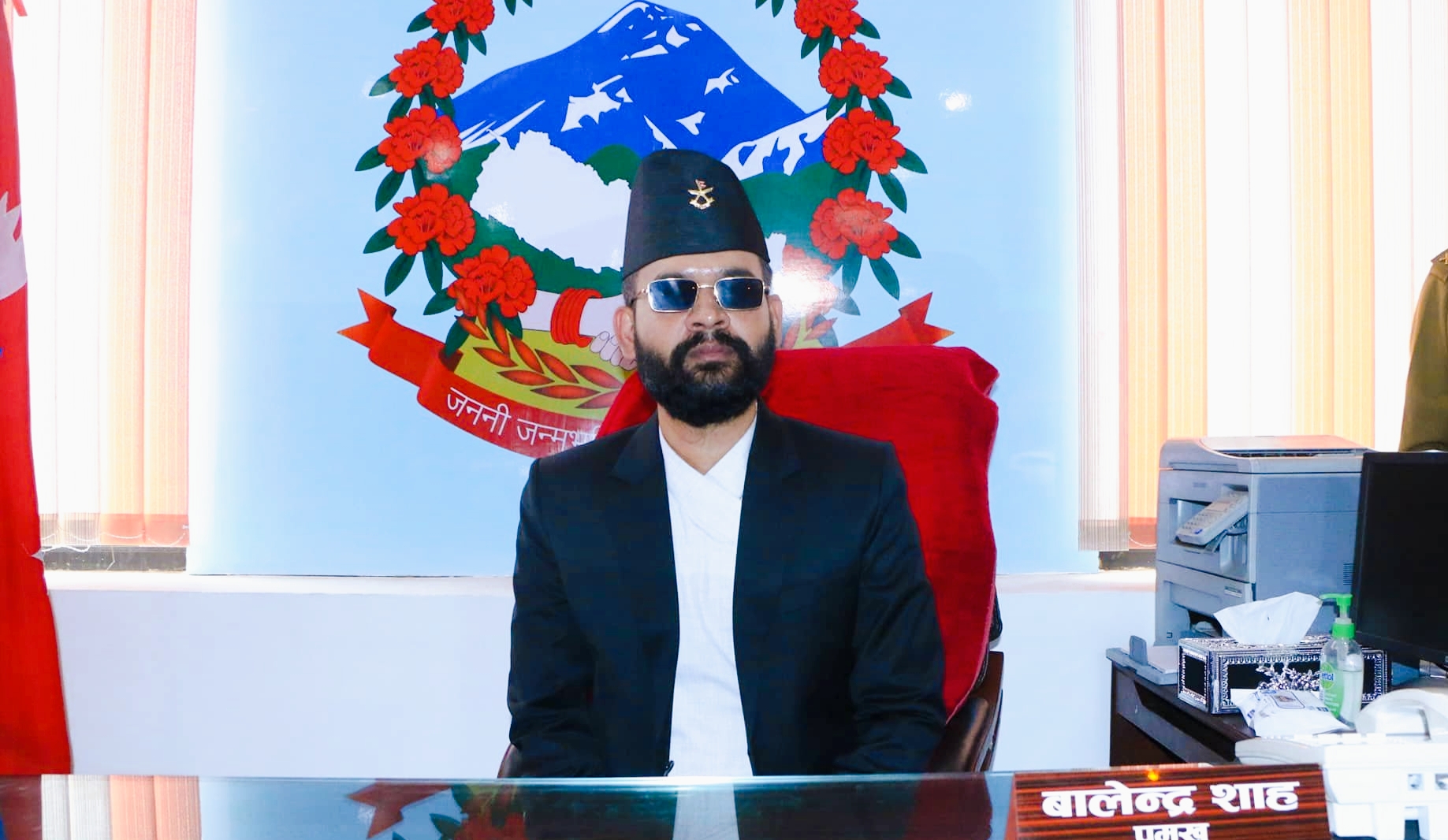 मेयर बालेन शाह मध्यराति स्टाटस लेख्छन् केही बेरमा डिलिट गर्छन् अनि बेलाबेलामा विवादमा आउछन्