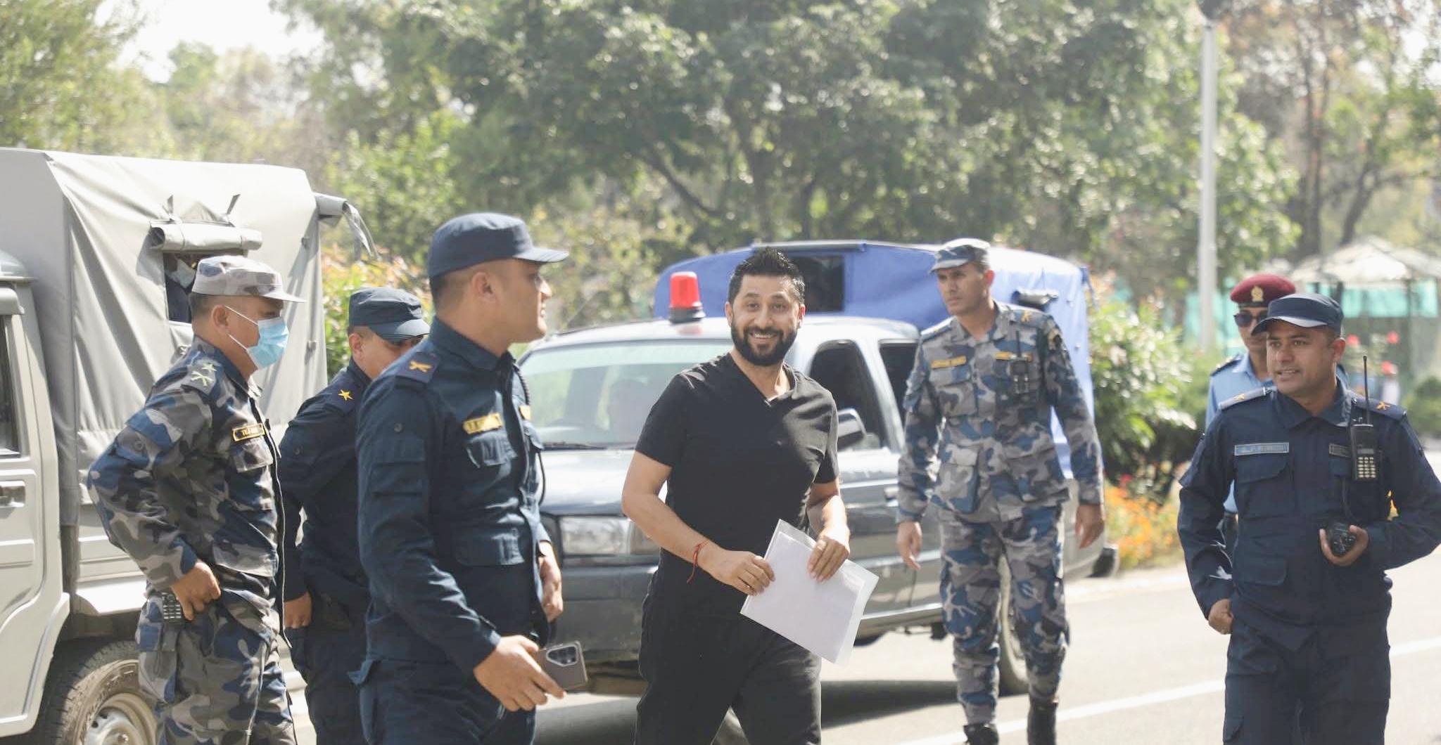 जेनजी आन्दोलनका क्रममा नख्खु कारागारबाट निस्किएका रवि लामिछानेलाई बनायन दिन सिंहदरबारमा