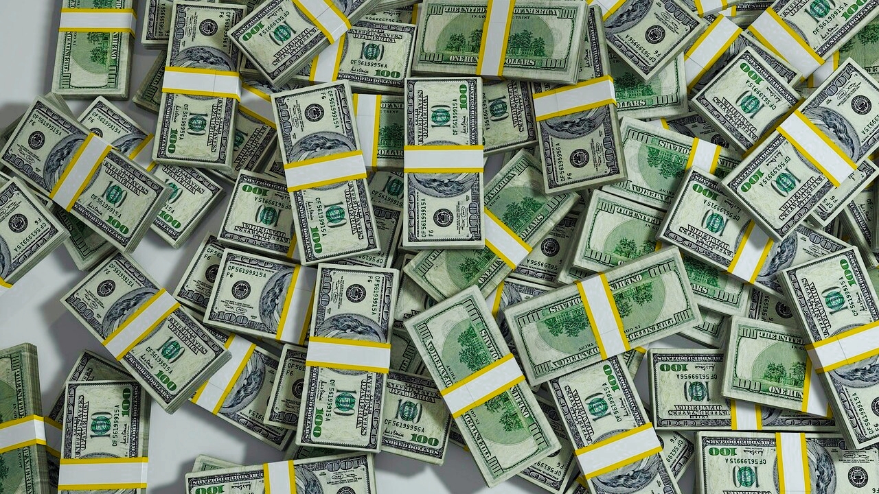 अमिरिकी डलरको भाउ बड्यो,