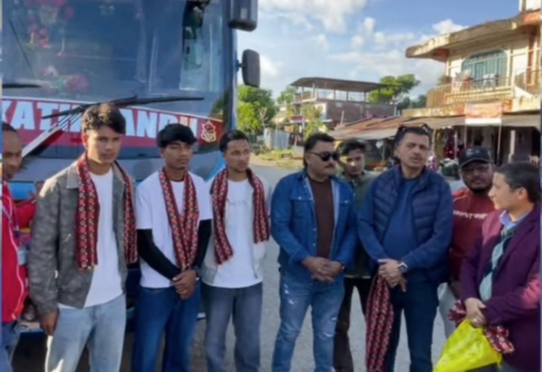 राप्ती यातायात सेवा प्रालिले दाङको पश्चिम् हापुरेबाट सिधा काठमाण्डौ बस सेवा सुचारु,