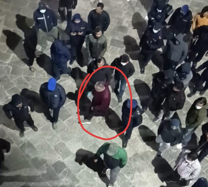 मध्य रातमा सुतिरहेको बेला दुर्गा प्रसाईं पक्राउ,