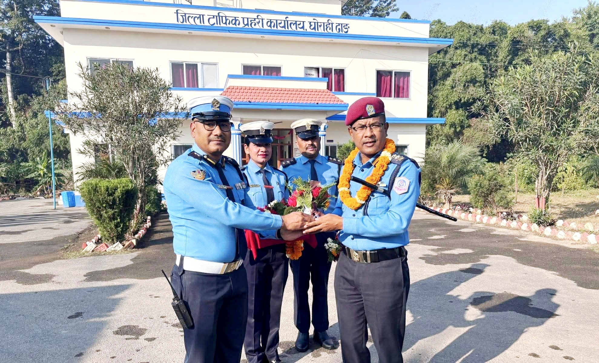 दाङ प्रहरी प्रमुख एसपी दिपक श्रेष्ठद्वारा जिल्ला ट्राफिक प्रहरी कार्यालय घोराही दाङको अनुगमन,