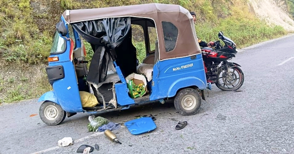 कपिलवस्तुमा अटाे रिक्सा र मोटरसाइकल ठोक्किँदा एकजनाको मृत्यु