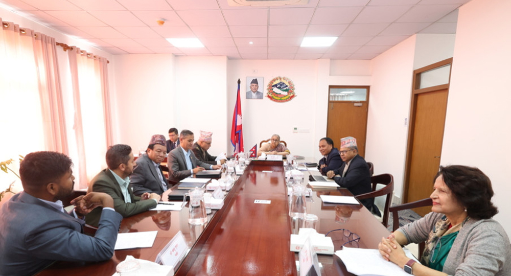 प्रधानमन्त्री तथा मन्त्रिपरिषद्को कार्यालय सिंहदरबारमा मन्त्रिपरिषद् बैठक जारी,