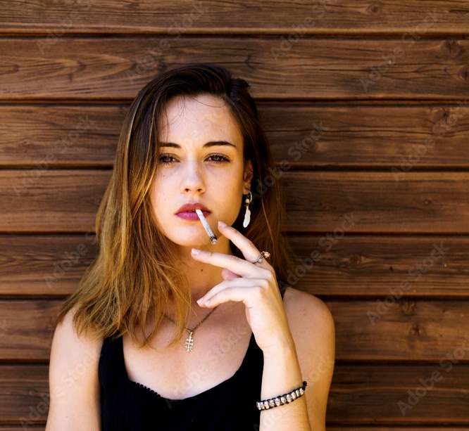 नेपालमा ७ प्रतिशत महिला चुरोट तान्छन्,फलफूल खाने महिलाहरु एक प्रतिशत मात्र