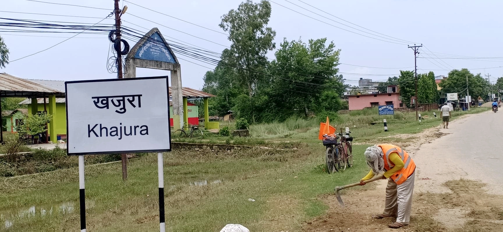 बाँकेको खजुरा बजारमा निर्माणाधीन एक हजार ८०० मिटर चारलेन सडक विगत ८ वर्षदेखि अलपत्र अवस्थामा