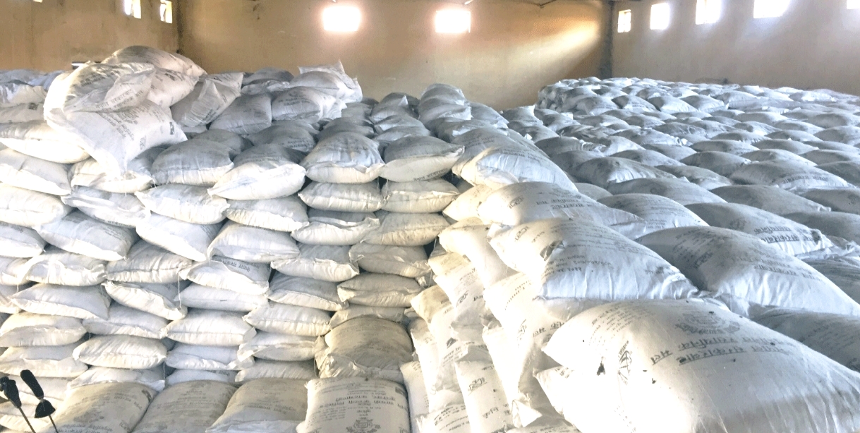 जिल्ला प्रहरी कार्यालय पाल्पाद्वारा ६० क्वीन्टल अवैध युरिया मल पक्राउ,