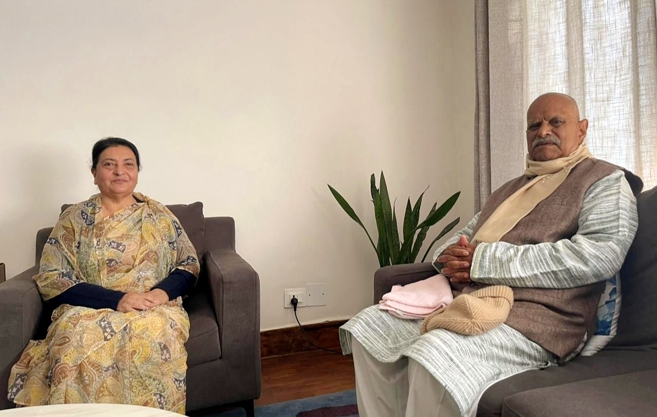 दुई पूर्वराष्ट्रपतिद्वय डा रामवरण यादव र विद्यादेवी भण्डारीबिच भेटवार्ता
