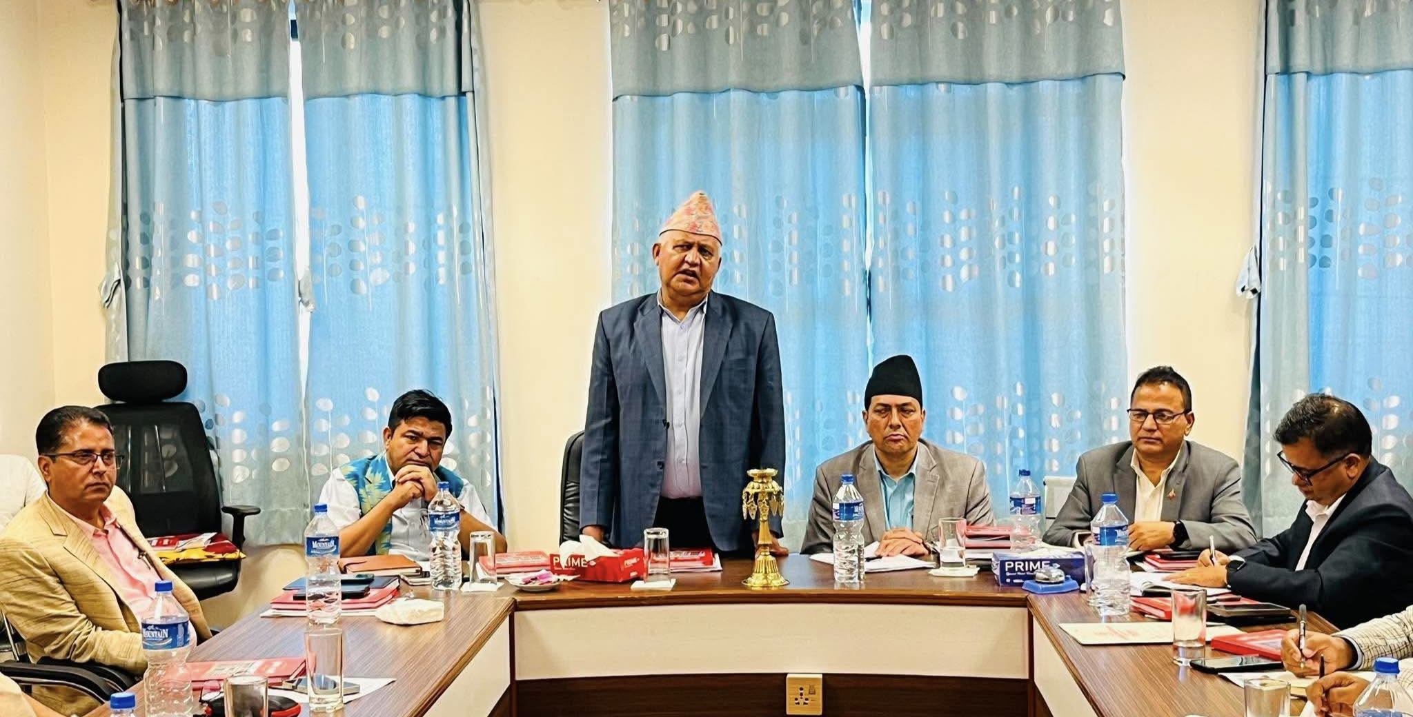 वर्ष दिन नपुग्दै भत्किने सडकको कारण खोज्न लुम्बिनी प्रदेशका मुख्यमन्त्री आचार्यको निर्देशन,