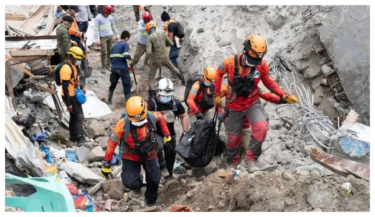 फिलिपिन्सको शहरमा भीषण पहिरो जाँदा ४ जनाको मृत्यु अन्य ६ जना अझै बेपत्ता,